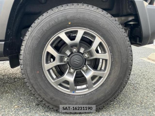 Suzuki JIMNY 2026-02 8225299-17