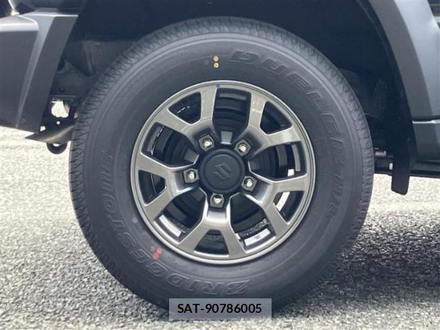 Suzuki JIMNY 2026-05 8225411-17