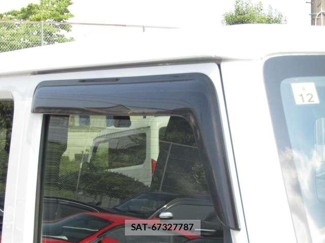 Suzuki JIMNY 2023-12 8216368-3
