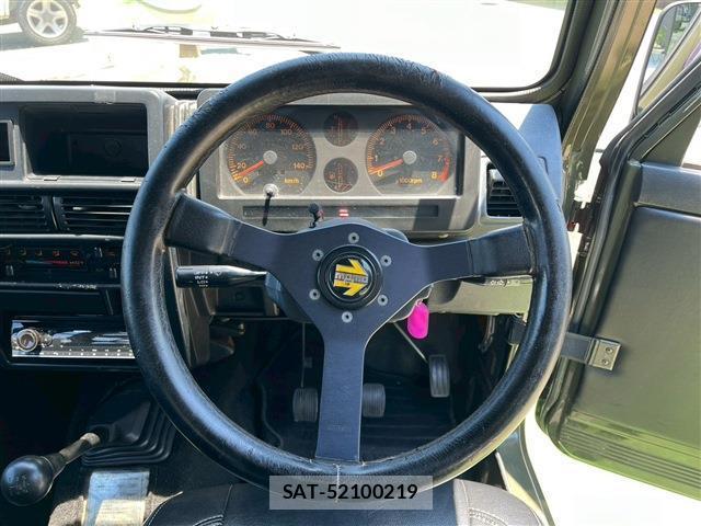 Suzuki JIMNY 1992 8220405-11