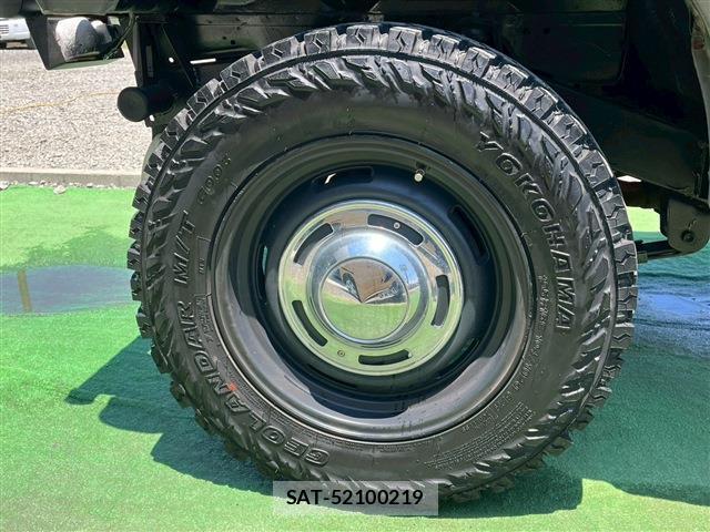 Suzuki JIMNY 1992 8220405-16