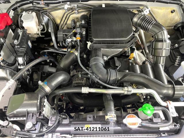 Suzuki JIMNY 2026-07 8220762-17