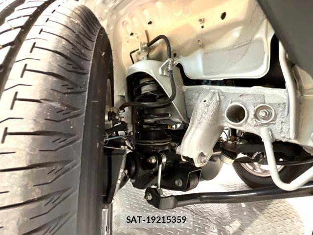 Suzuki JIMNY 2024-08 8221608-17