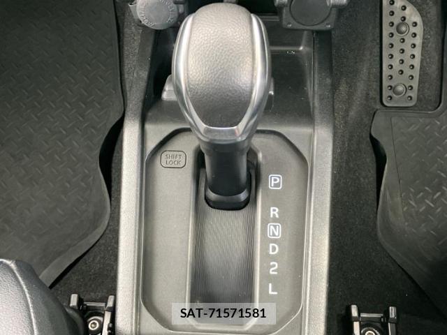 Suzuki JIMNY 2019-01 8221795-17