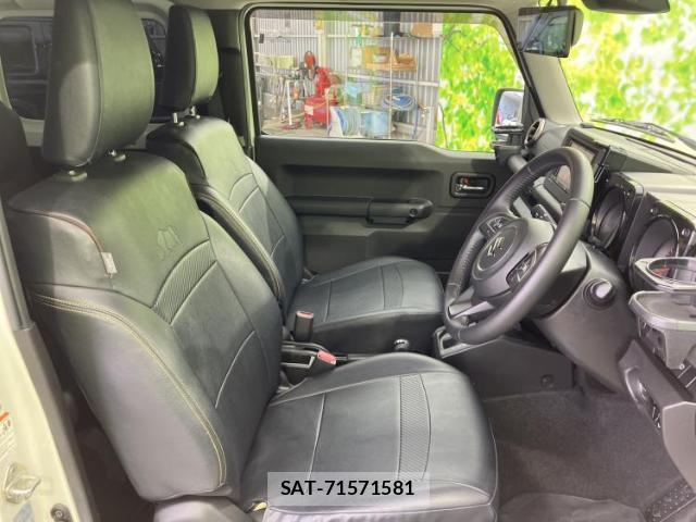 Suzuki JIMNY 2019-01 8221795-4