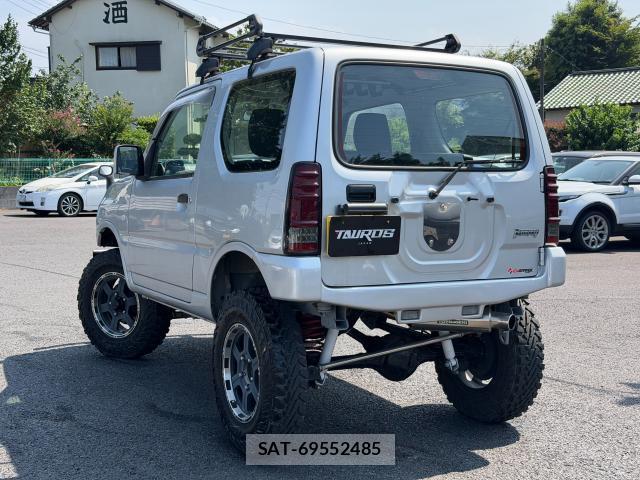 Suzuki JIMNY 2016-01 8221896-13