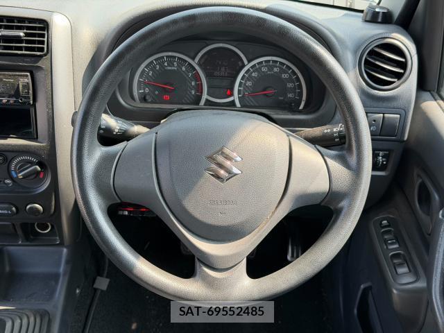 Suzuki JIMNY 2016-01 8221896-17