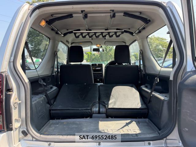 Suzuki JIMNY 2016-01 8221896-18
