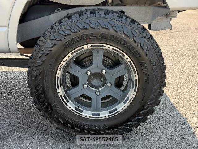 Suzuki JIMNY 2016-01 8221896-19