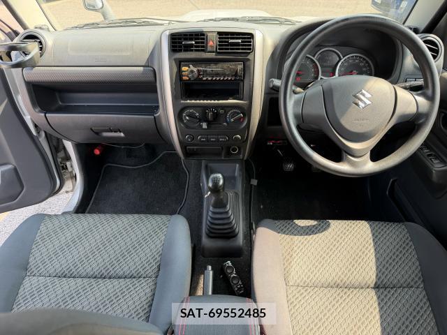 Suzuki JIMNY 2016-01 8221896-2