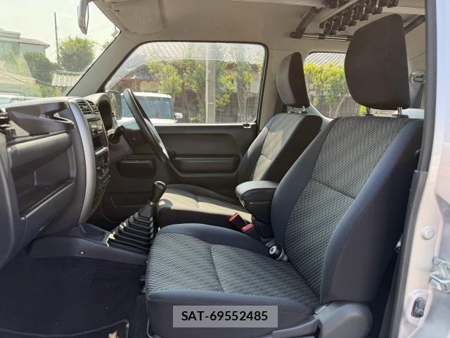 Suzuki JIMNY 2016-01 8221896-5