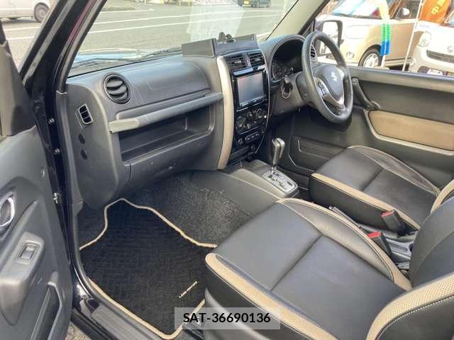 Suzuki JIMNY 2015-12 8222654-11