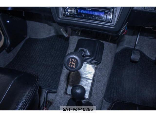 Suzuki JIMNY 1997 8223320-15