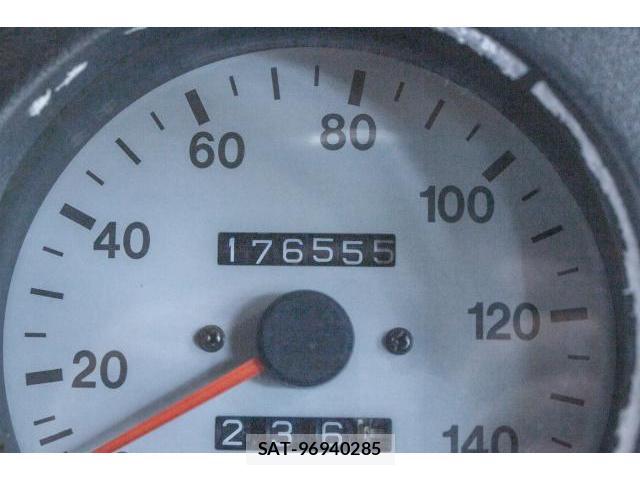 Suzuki JIMNY 1997 8223320-17