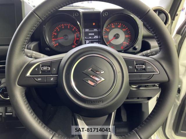 Suzuki JIMNY 2025-09 8225495-9