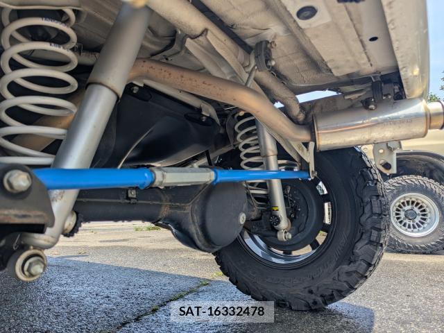 Suzuki JIMNY 2009-10 8225621-14