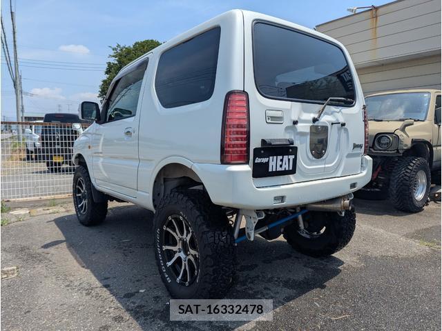 Suzuki JIMNY 2009-10 8225621-19