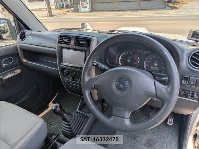 Suzuki JIMNY 2009-10 8225621-6
