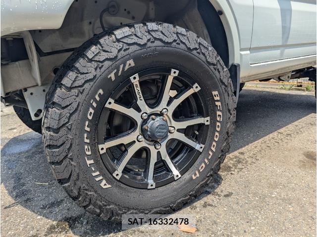 Suzuki JIMNY 2009-10 8225621-9
