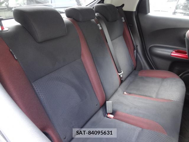 Nissan JUKE 2012-10 8221263-11