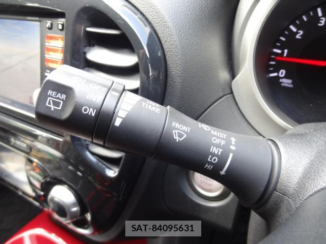 Nissan JUKE 2012-10 8221263-12
