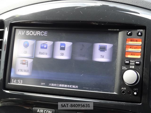 Nissan JUKE 2012-10 8221263-16