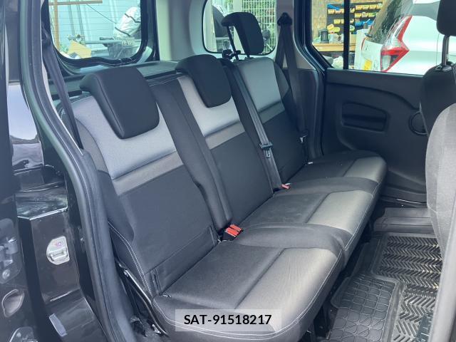 Renault KANGOO 2018-03 8216226-4