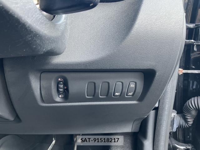 Renault KANGOO 2018-03 8216226-8