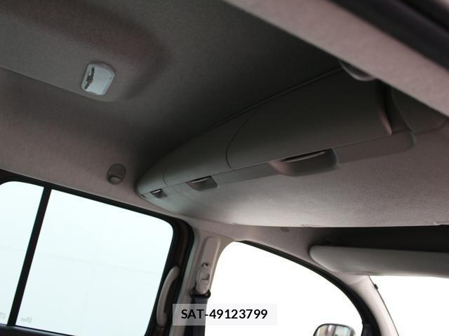 Renault KANGOO 2019-05 8221666-15