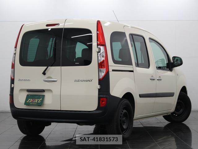 Renault KANGOO 2020-08 8221667-1