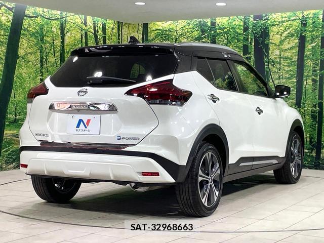Nissan KICKS 2021-03 8220773-16