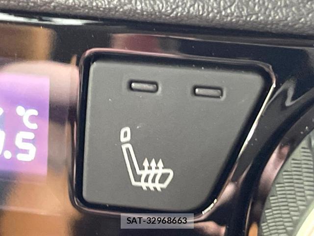 Nissan KICKS 2021-03 8220773-6