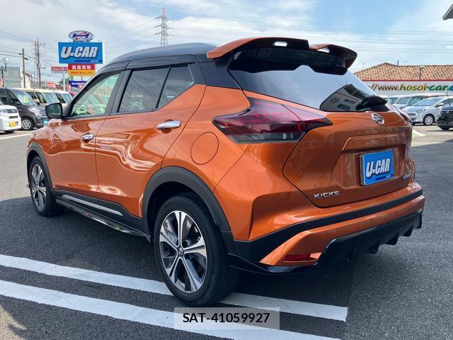 Nissan KICKS 2023-03 8221242-14