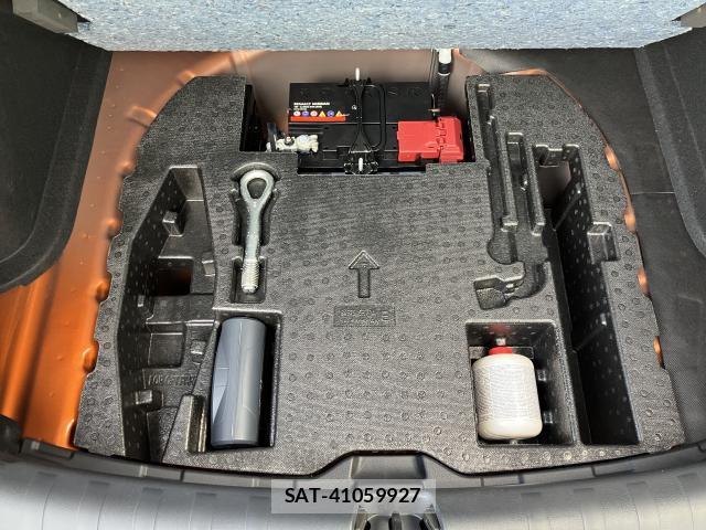 Nissan KICKS 2023-03 8221242-18