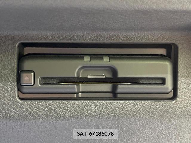 Nissan KICKS 2021-05 8222658-5