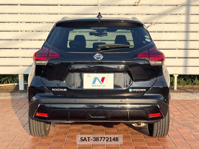 Nissan KICKS 2021-10 8224122-14