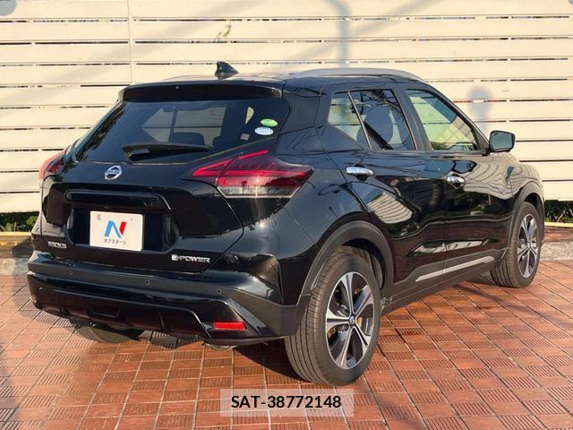 Nissan KICKS 2021-10 8224122-16