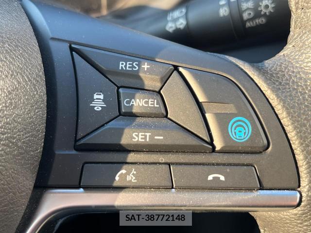 Nissan KICKS 2021-10 8224122-5