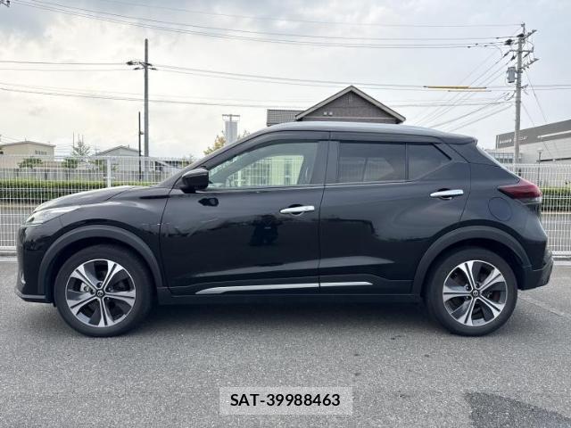 Nissan KICKS 2022-09 8225277-1