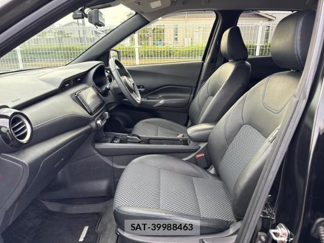 Nissan KICKS 2022-09 8225277-6
