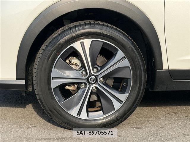 Nissan KIX 2023-09 8216770-16