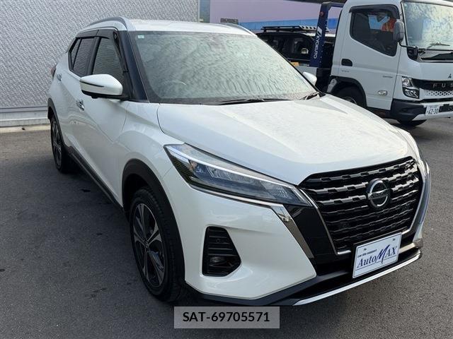 Nissan KIX 2023-09 8216770-5