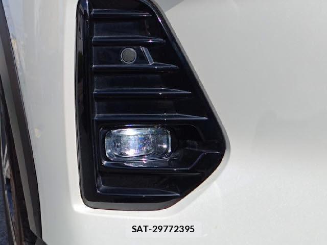Nissan KIX 2023-02 8224744-9