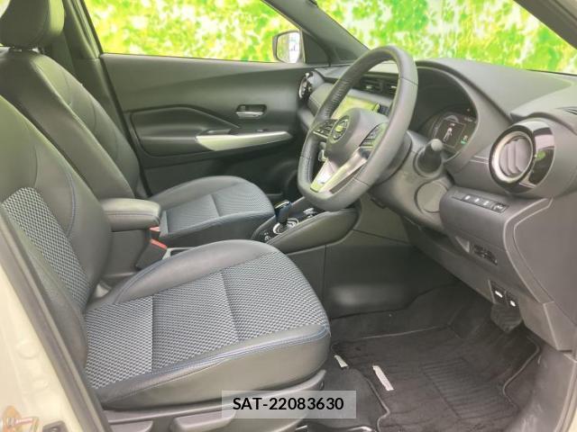 Nissan KIX 2022-03 8225365-3