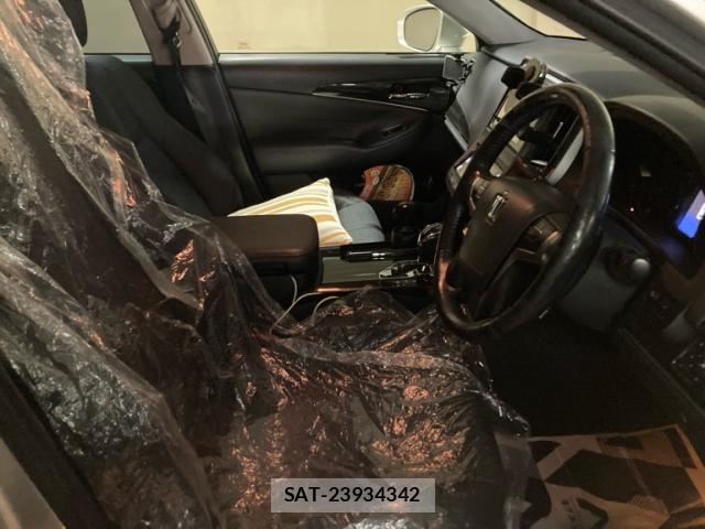 Toyota KLUGER HYBRID 2015-07 8219767-6