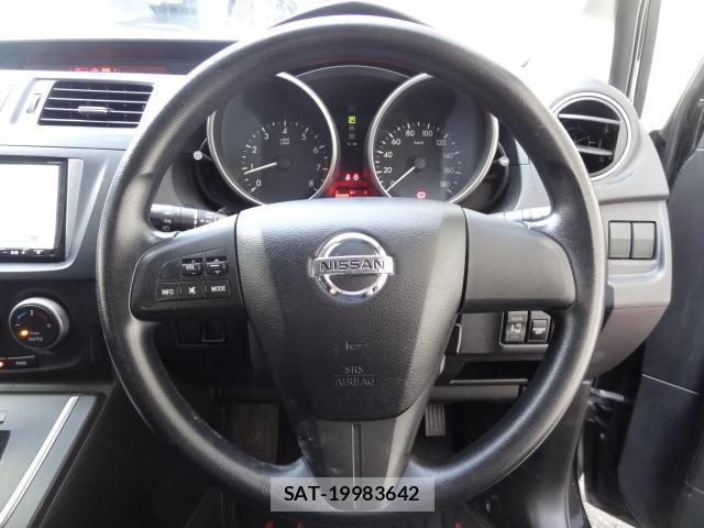 Nissan LAFESTA 2012-08 8221257-5