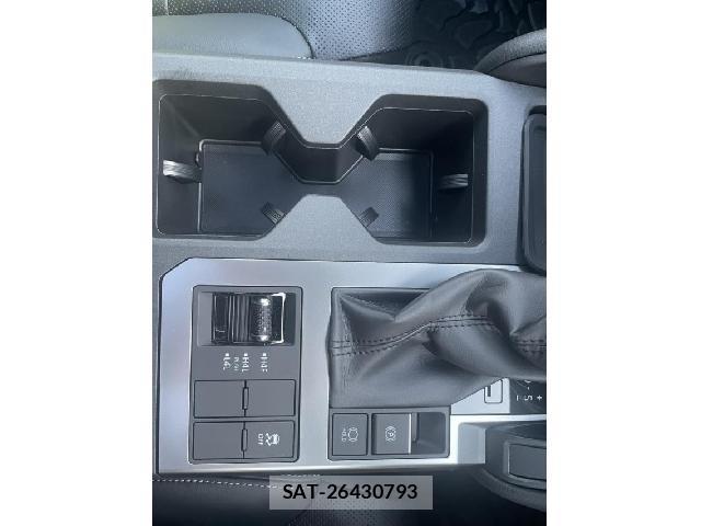 Toyota Land Cruiser 250 2024-10 8218772-15