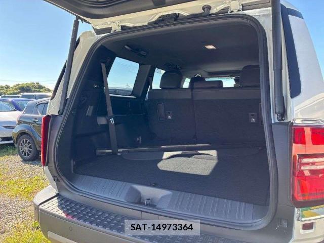 Toyota Land Cruiser 250 2024-11 8218820-11
