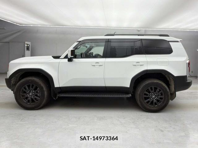 Toyota Land Cruiser 250 2024-11 8218820-7