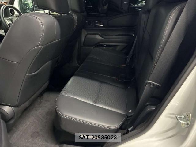 Toyota Land Cruiser 250 2025-02 8222945-6